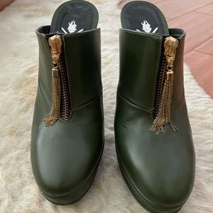 Opening Ceremony Tassel Mule